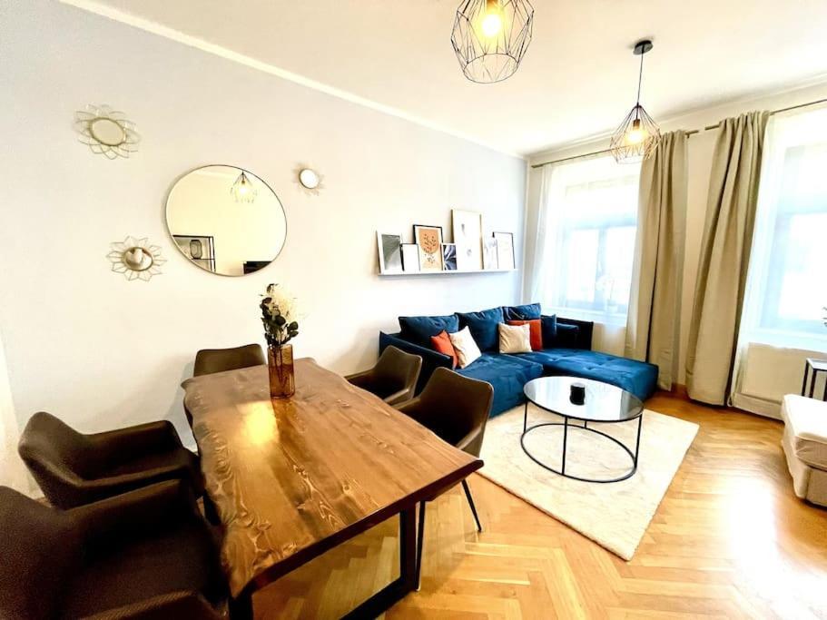 Апартаменты Casarina - Stilvoller Altbau In Zentraler Lage Дрезден Экстерьер фото